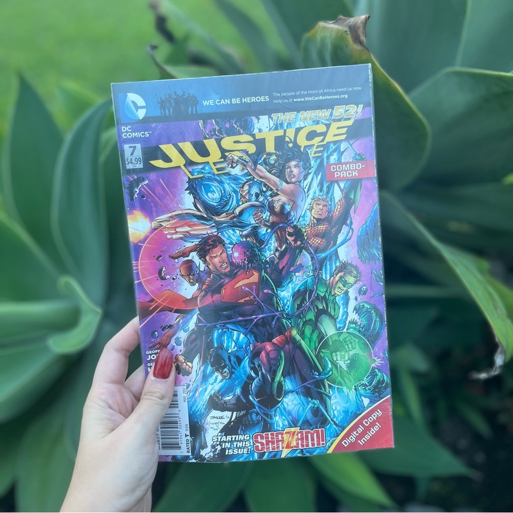 NEW Justice League #7 (May 2012) Comic Book